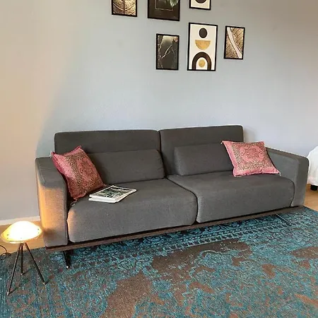 Beautiful With Balcony Διαμέρισμα