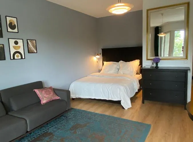 Beautiful With Balcony Apartamento Berlín